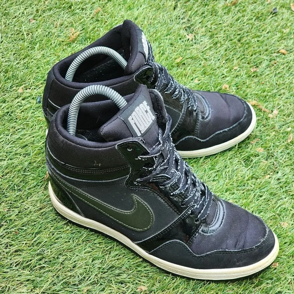 NIKE AIR FORCE - Womens Wedge Shoes - SIZE 8